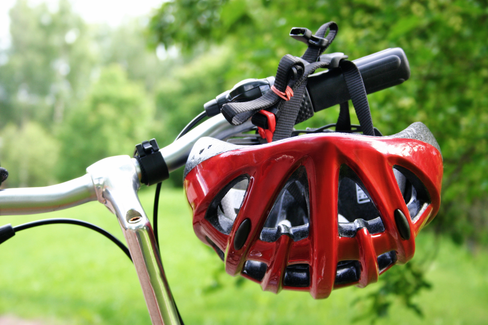 Red-Bicycle-Helmet-Bicycle-Handle